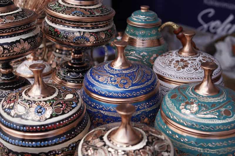 قندان مسی اصفهان با هویت سنتی و پرداخت درخشان